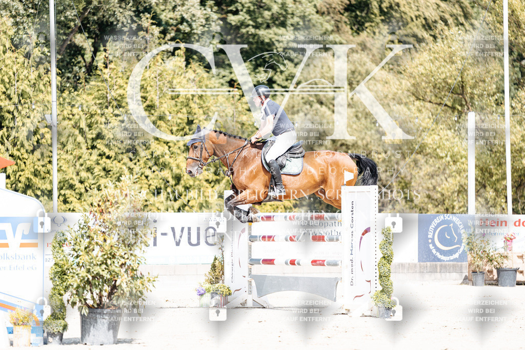 CK904863 | Turnierfotografie Pferdefotografie Trier Rheinland-Pfalz Pferdesport Reitsport Tierfotografie Sportfotografie Pferdevideo Pferdevideografie Equestrianvideography equestrianphotography  - Realisiert mit Pictrs.com