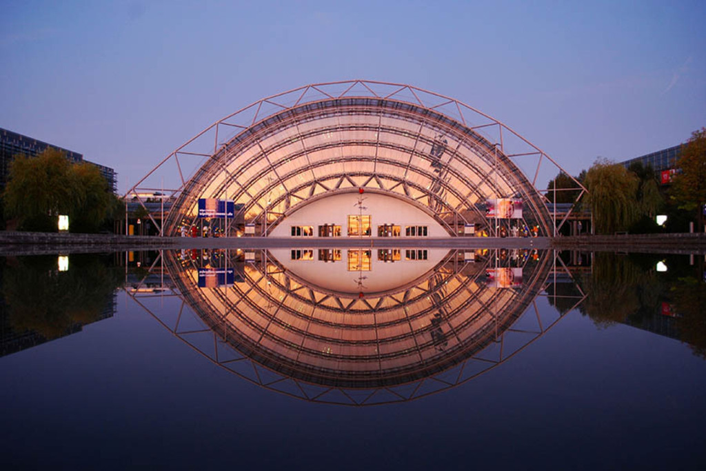 Foto: Leipzig - Leipziger Messe | Das Team hinter BILDLEXIKON LEIPZIG bündelt historische wie aktuelle Informationen über die Stadt Leipzig in Text und Bild auf einer Plattform und stellt diese der interessierten Öffentlichkeit zur Verfügung.
