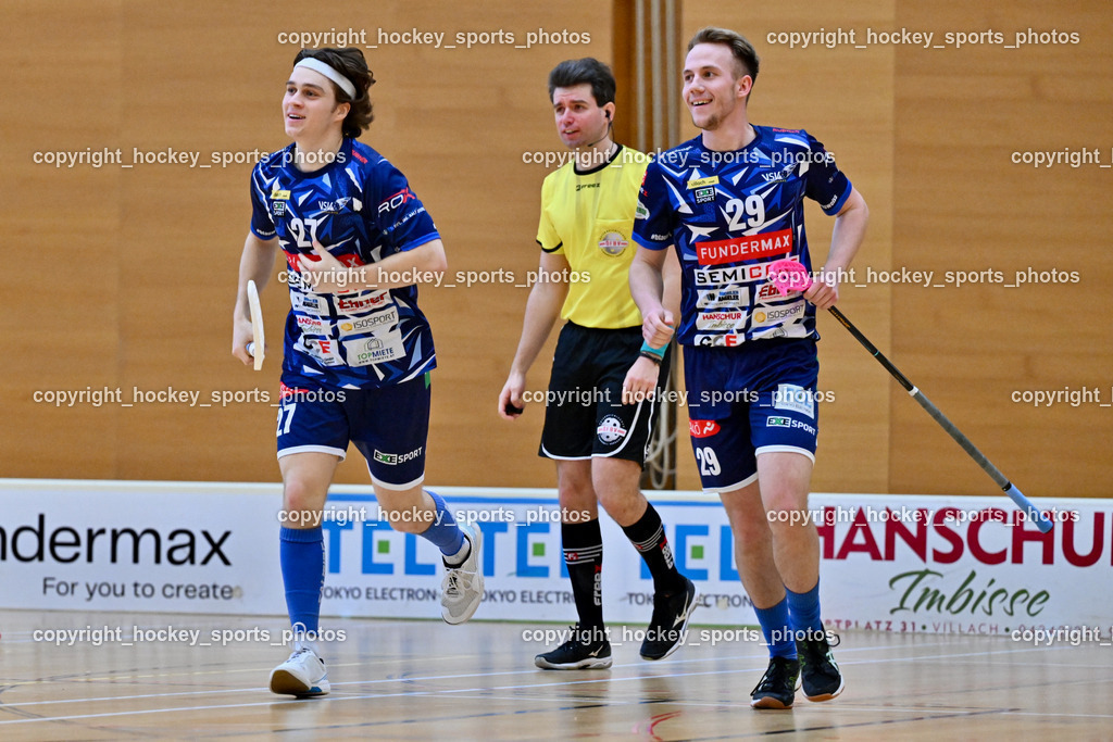 VSV Unihockye vs. KAC Floorball | #27 Lukas Florianschitz VSV Unihockey, #29 Anze Brajic VSV Unihockey, Christoph Gruber Referee, VSV Unihockye vs. KAC Floorball, VSV Unihockye vs. KAC Floorball am 13.04.2025 in Villach (Ballspielhalle St. Martin), Austria, (Photo by Bernd Stefan)
