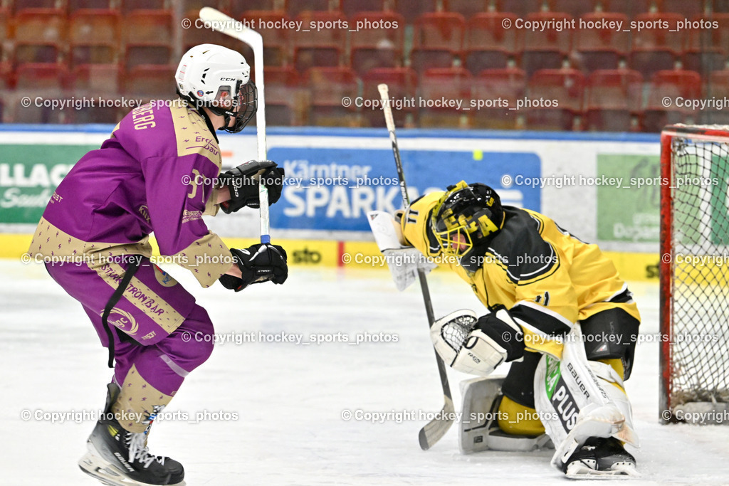 EC Kellerberg vs. EC Arnoldstein | #37 Pirker Luca EC Kellerberg, #11 Santner Christian EC Arnoldstein, EC Kellerberg vs. EC Arnoldstein, EC Kellerberg vs. EC Arnoldstein am 03.02.2025 in Villach (Stadthalle Villach), Austria, (Photo by Bernd Stefan)