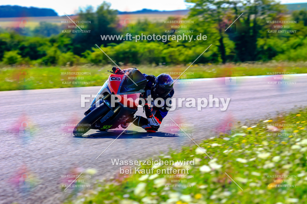 008-5805 | Hier findet Ihr Bilder von Touristenfahrten auf der Nürburgring Nordschleife oder von anderen Veranstaltungen die ich besucht habe. Viel Spass beim Durch Schauen 