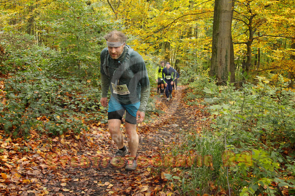 251026_1245_EV4_5727 | Sportfotografie im Rhein-Sieg Kreis, Köln, Bonn, NRW, Rheinland Pfalz, Hessen, etc. Unser Tätigkeitsfeld umfasst den Laufsport vom Volkslauf über den Marathon, Duathlon, Triathon bis zum Ultralauf wie Kölnpfad Ultra oder Schindertrail.