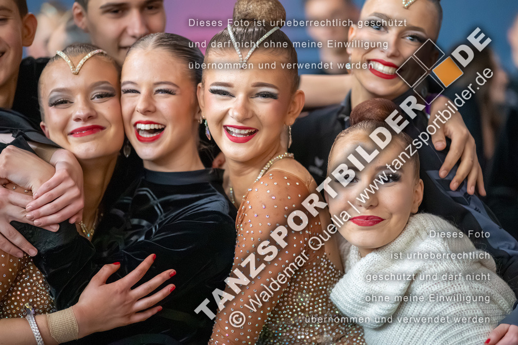 20260321-02689 | Hier finden Sie Tanz Bilder vom Latein und Standard Formationen tanzen. Sportbilder vom Tanzsport. Schöne Fotos und von Weltmeisterschaft, Europameisterschaft, Bundesliga, Regionalliga, Oberliga und Landesliga sowie von GOC Stuttgart, DanceComp, WM Bremen