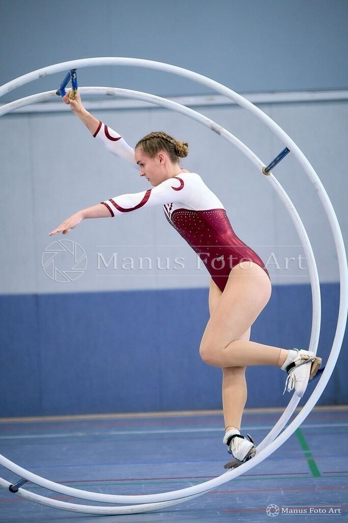 2024-06-20-2-B-DSC-00147 | Professionelle Sportfotografie in Hamburg, Schleswig-Holstein und Niedersachsen – spezialisiert auf Rhönrad, Geräteturnen, Leistungsturnen und rhythmische Sportgymnastik. Bundesweite Begleitung von Rhönrad-Events. Jetzt Sport-Fotos - Realisiert mit Pictrs.com