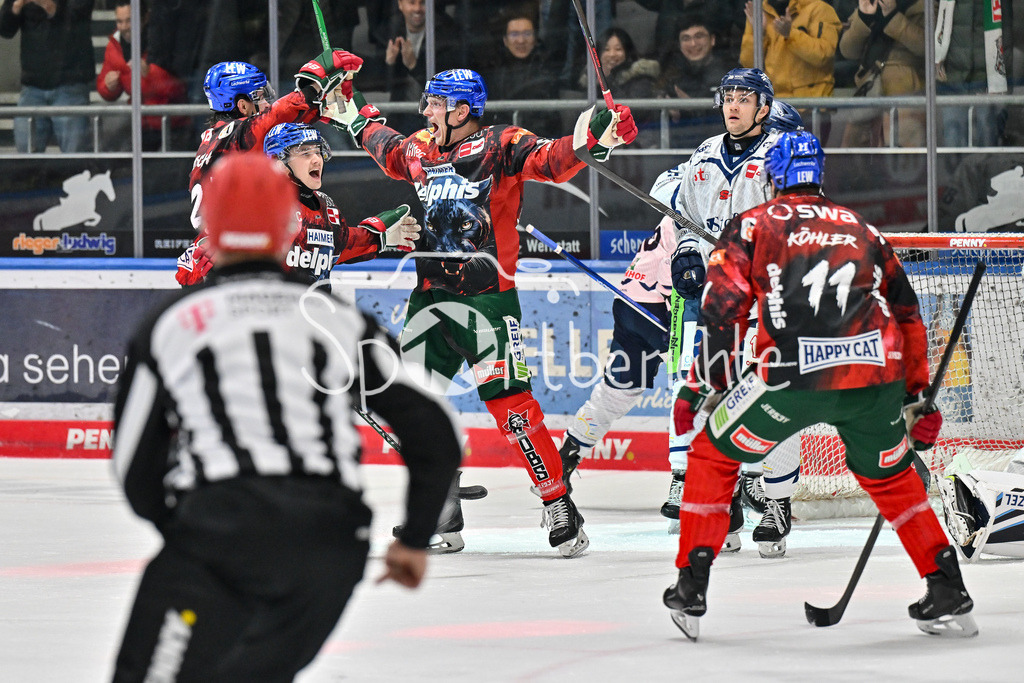 Augsburger Panther - Straubing Tigers | Jubel der Panther nach dem Treffer zum 2-0  durch Alexander OBLINGER (Augsburger Panther #50) / Torschuetze / Freude / Happy / Tor / DEL: Augsburger Panther - Straubing Tigers, Curt Frenzel Stadion am 29.11.2024