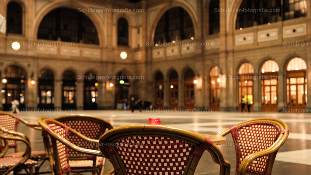 Bahnhofshalle Zürich | Bahnhofshalle Zürich - Realisiert mit Pictrs.com