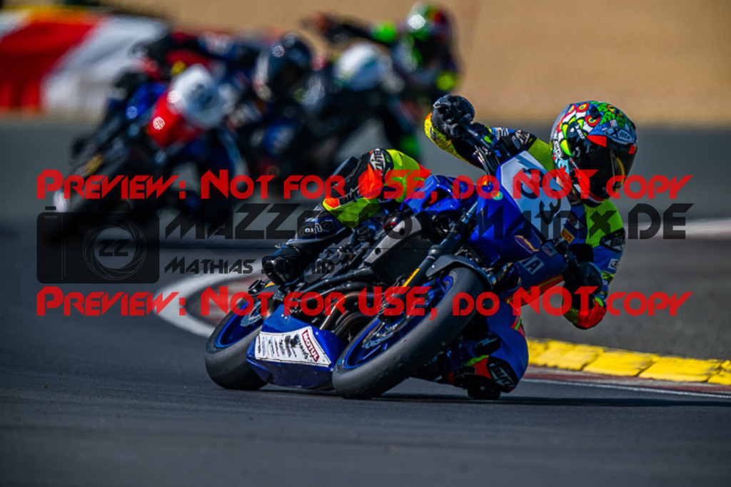 MaZZes_FotoMatrix_220722_1465 | TWIN