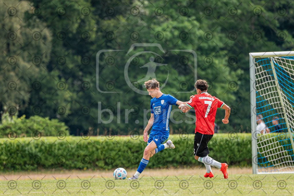 _DSC8037 | Professionelle Fußball- und Sportfotografie. Spielbilder online ansehen und kaufen – Einzelbilder oder komplette Galerien in hoher Qualität. - Realisiert mit Pictrs.com
