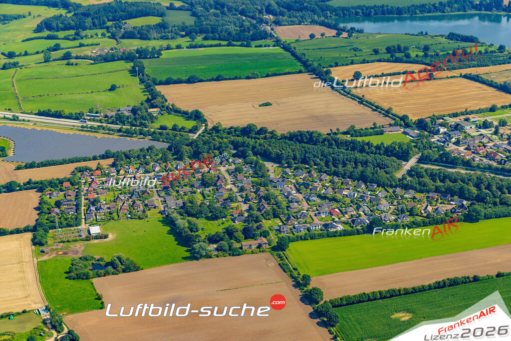 Luftaufnahme Bahnhofstraße Stolpe - Die Luftaufnahme wurde 2025 vom UL-Flugzeug heraus erstellt ( ohne Drohne ) - Hochauflösende Luftaufnahme - für professionelle Ausdrucke geeignet. Die Geschenkidee !Mit Lizenz und Bildrechte bestellbar
