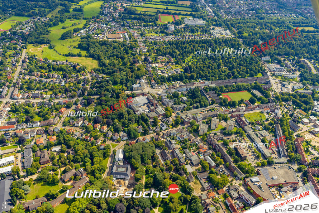 Klassische Luftaufnahme ohne Drohne zeigt:Brachenfeld bei Neumünster - Die Luftbildaufnahme wurde 2025 vom UL-Flugzeug heraus erstellt ( keine Drohnenaufnahme ) - Hochauflösende Luftaufnahme -Nicht vergleichbar mit Google Maps oder Satelittenbilder- Die Geschenkidee !Mit Lizenz und Bildrechte bestellbar