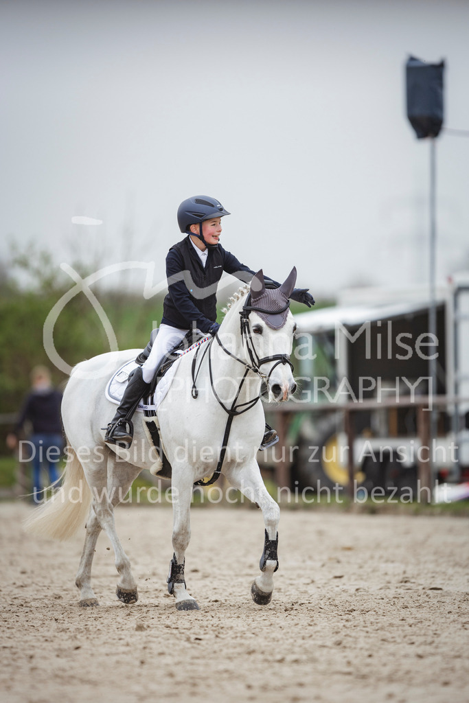 240330_Fruehlingsfest_Stil-A1_U30-456 | Deine schönsten Turniermomente als professionelle Fotos! Entdecke hochwertige Pferdesport-Fotografie im Online-Shop. Jetzt Fotos finden & bestellen!