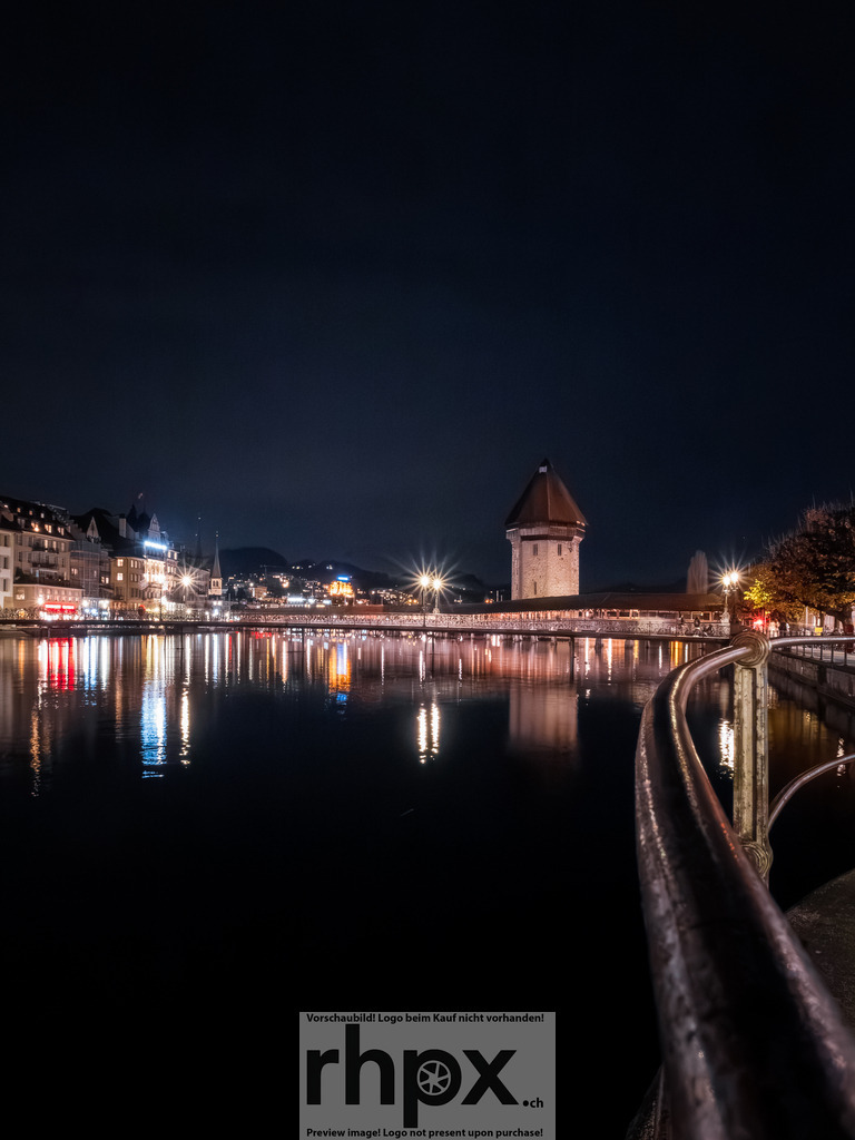 Herbst in Luzern | Stimmungsvolle Fotokunst aus Luzern. Erlebe den Pilatus, den See und die Stadt Luzern in exklusiven Aufnahmen in der Fotogalerie & Shop. - Realisiert mit Pictrs.com