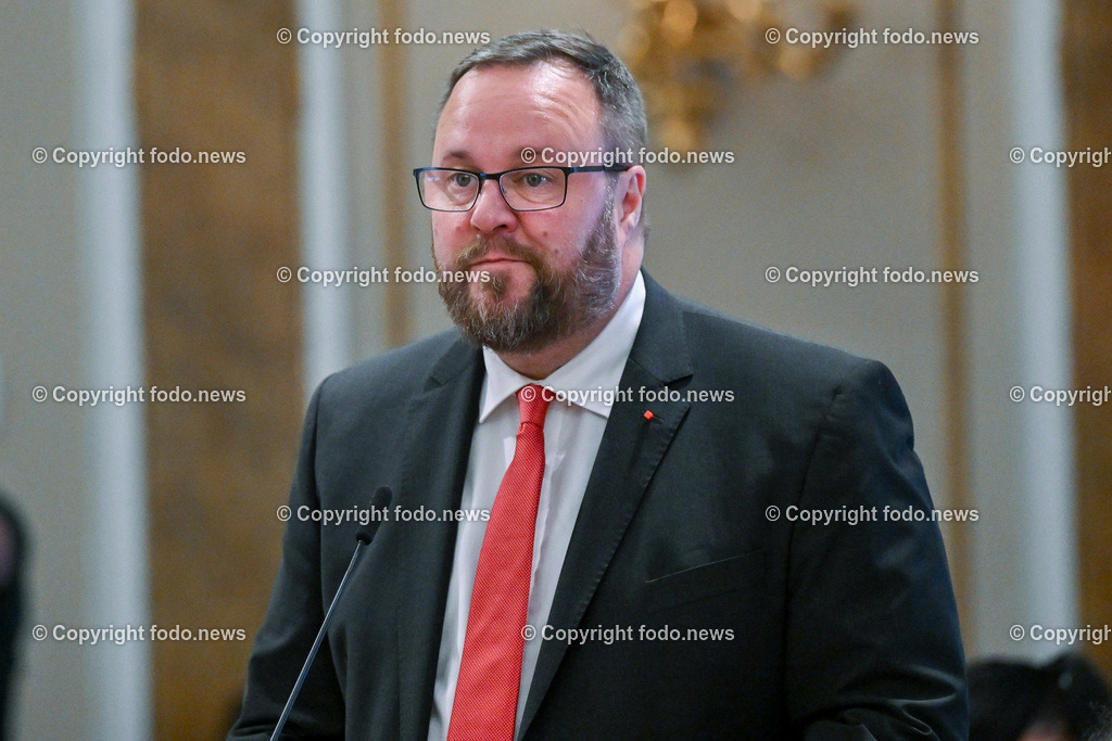 Landhaus Linz_ Promenade_ Landtagssitzung_ 15.06.2023-14 | 15.06.2023, Landhaus Linz AUT, Promenade, Landtagssitzung, im Bild Tobias Hoeglinger (SP, LAbg.)