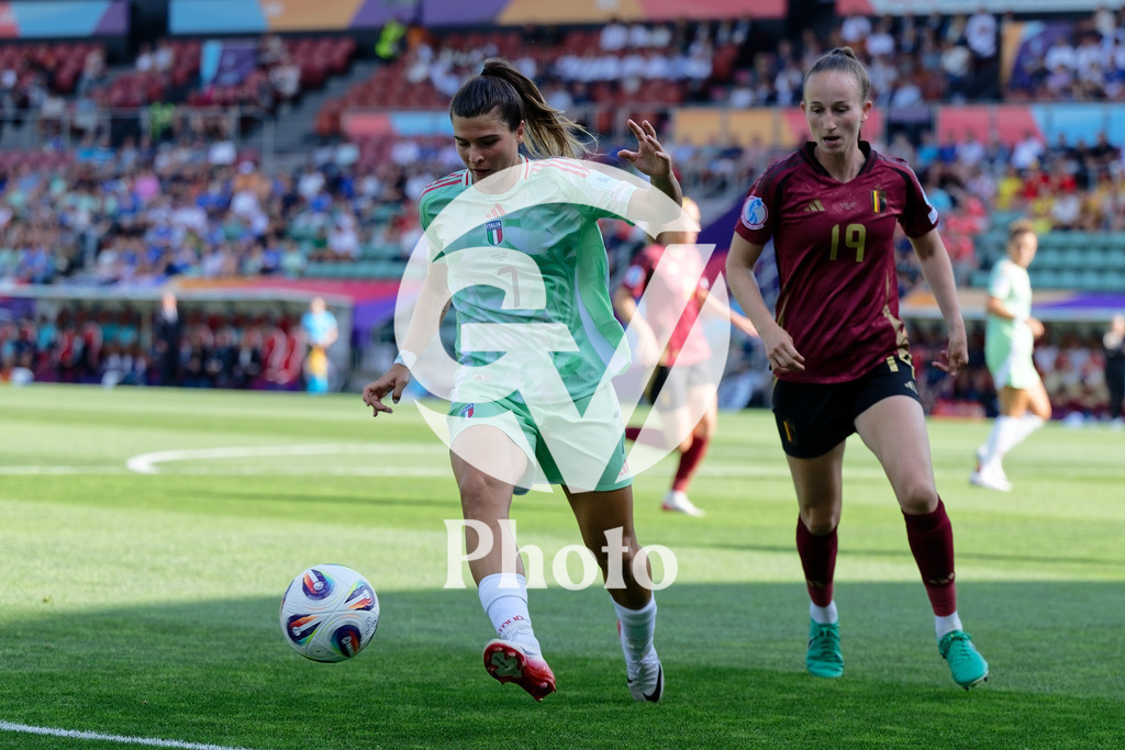 Belgium v Italy - UEFA Women's EURO 2025 Group B | SION, SWITZERLAND - JULY 3: Sofia Cantore of Italy (L) is chased by Sari Kees of Belgium (R) during the UEFA Womens EURO 2025 Group B match between Belgium and Italy at Stade de Tourbillon on July 3, 2025 in Sion, Switzerland. (Photo by Giuseppe Velletri/Sports Press Photo/Getty Images)