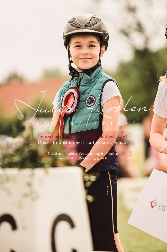 DSC_5376 | Pferde- und Turnierfotografie in Westsachsen. Pferdeportraits, Auftragszeichnungen und intuitive Kunst.