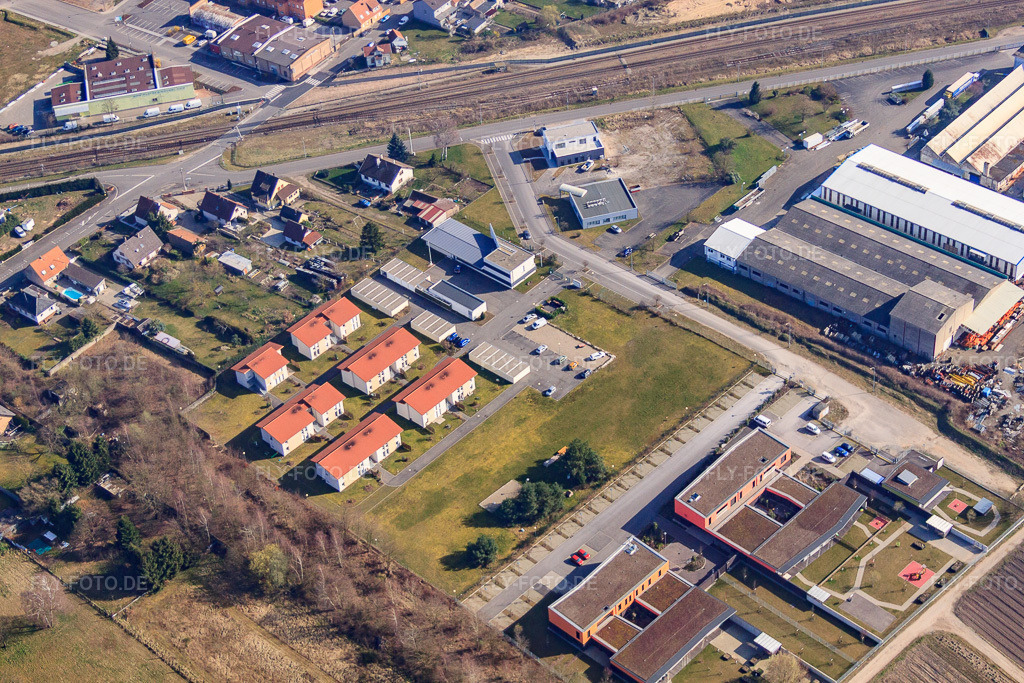 Luftbild: Gendarmerie Nationale in Bischwiller im Bundesland Bas-Rhin in Frankreich. – Foto: IMG_62859.jpg vom 09.03.2014 durch Werner Riehm/FLY-FOTO.de – Auflösung des Originals: 4752 x 3168 px