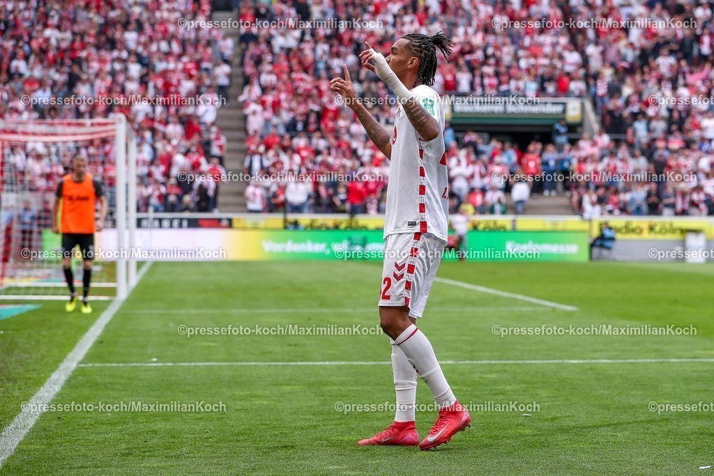 1FC20042501121 | 20.04.2025, Fußball, 1. FC Köln - Preußen Münster, 2.. Fußball Bundesliga, 30. Spieltag, RheinEnergie-STADION, Saison 2024 2025: Torjubel nach dem Tor zum 3:1 durch Torschütze Damion Downs (FC Koeln #42) . DFB regulations prohibit any use of photographs as image sequences and or quasi-video.