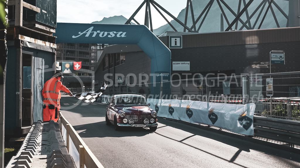 19. Arosa ClassicCar 2023 - 2. September 2023 | 19. Arosa ClassicCar 2023
Arosa, Schweiz
Lautenschlager Andreas aus Vaz / Obervaz mit der Startnummer 214 in einem Volvo 122SR, Jahrgang 1965, in der Klasse Classic Trophy.
@arosaclassiccar, @arosa.official, #arosaclassiccar, #arosa, #76curves, #classiccar
Bild: Sportfotografie Markus Aeschimann | www.markus-aeschimann.ch - Realisiert mit Pictrs.com