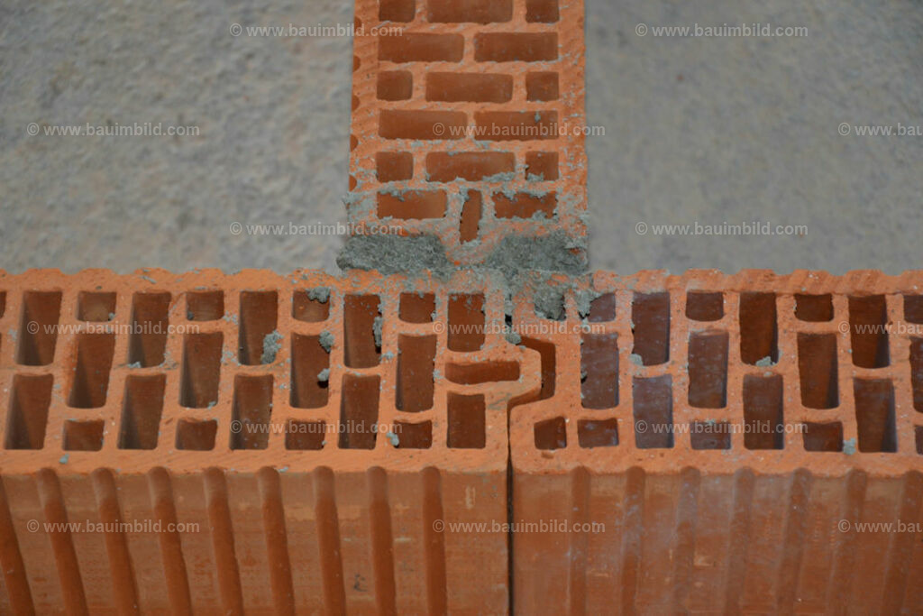 bib-lg07-mauerarbeiten-0194 | Nach LV-Leistungsgruppen sortierte Detailfotos über den Bau eines Hauses. Alle Hausbau-Bilder direkt vom Urheber und Autor der Website Haus-Selber-Bauen.com