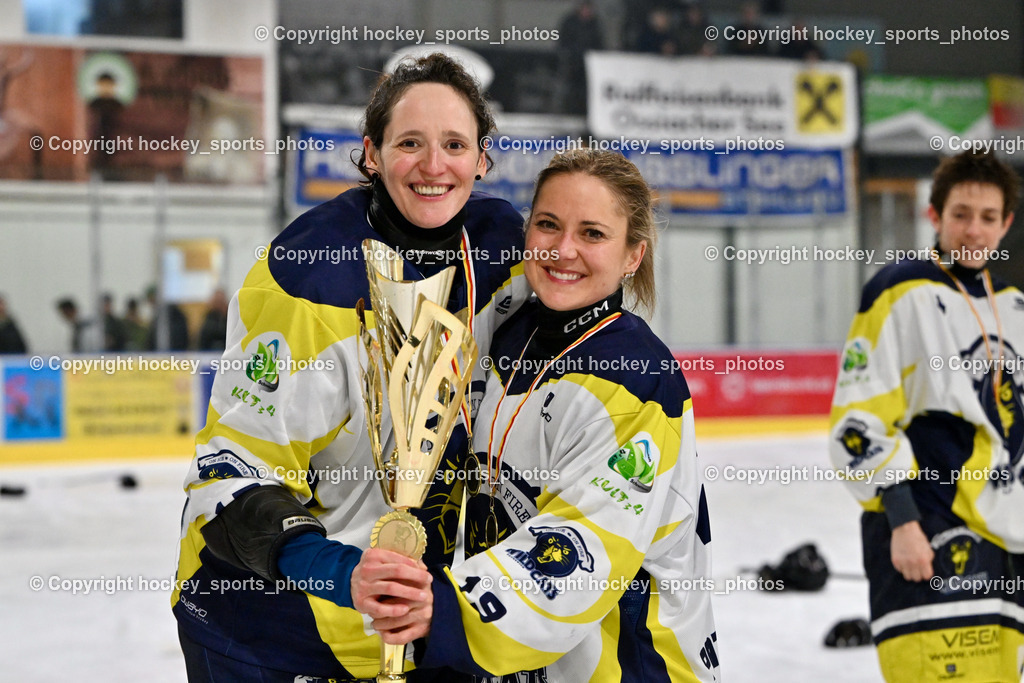WILDCATS PATERNION & Lady Hawks Siegerehrung-Meisterfeier | #4 Oberzaucher Christina WILDCATS PATERNION, #19 Knes Julia WILDCATS PATERNION, WILDCATS PATERNION &amp; Lady Hawks Siegerehrung-Meisterfeier, WILDCATS PATERNION &amp; Lady Hawks Siegerehrung-Meisterfeier am 12.03.2025 in Steindorf (Ossiachersee Halle), Austria, (Photo by Bernd Stefan)