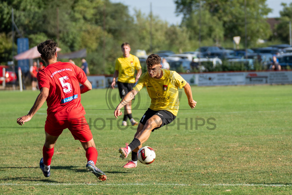 SSV Schwäbisch Hall vs. SG Sonnenhof Großaspach, Fussball, WFV-Pokal, 3. Runde, 11.08.2026 | Luca Molinari (SG Sonnenhof Großaspach, #21),SSV Schwäbisch Hall vs. SG Sonnenhof Großaspach, Fussball, WFV-Pokal, 3. Runde, 11.08.2026