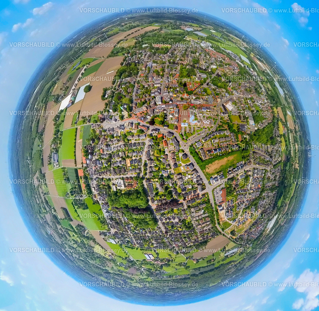 Bottrop230520085KirchhelleMitte | Luftbild, Kirchhellen-Mitte Stadtansicht, Johann-Breuker-Platz, Oberhofstraße, Erdkugel, Fisheye Aufnahme, Fischaugen Aufnahme, 360 Grad Aufnahme, Kirchhellen, Bottrop, Ruhrgebiet, Nordrhein-Westfalen, Deutschland