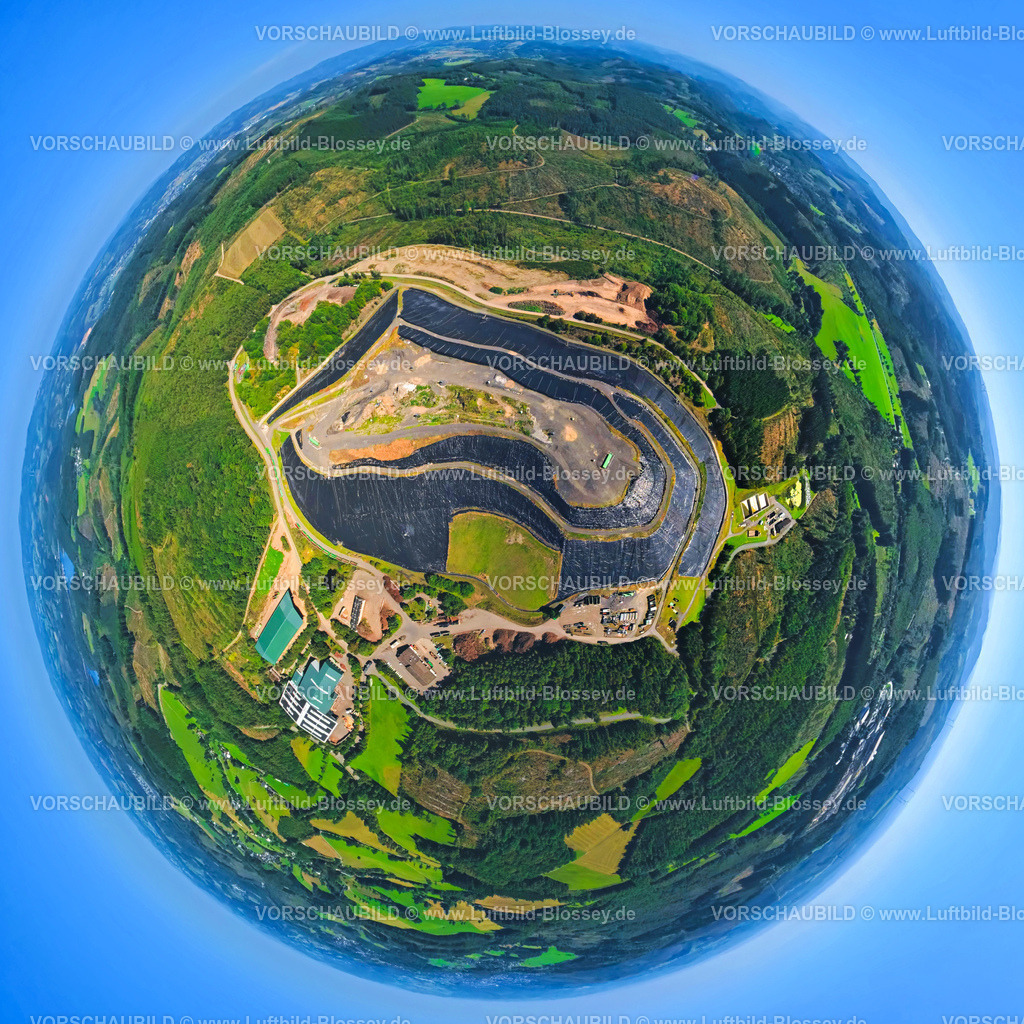 Olpe250809708OlperEntsorgerDeponie | Luftbild, Deponie Olpe der Olper Entsorgungszentrum GmbH &amp; Co. KG, Waldgebiet, Erdkugel, Fisheye Aufnahme, Fischaugen Aufnahme, 360 Grad Aufnahme, tiny world, little planet, fisheye Bild, Oberveischede, Olpe, Ruhrgebiet, Nordrhein-Westfalen, Deutschland