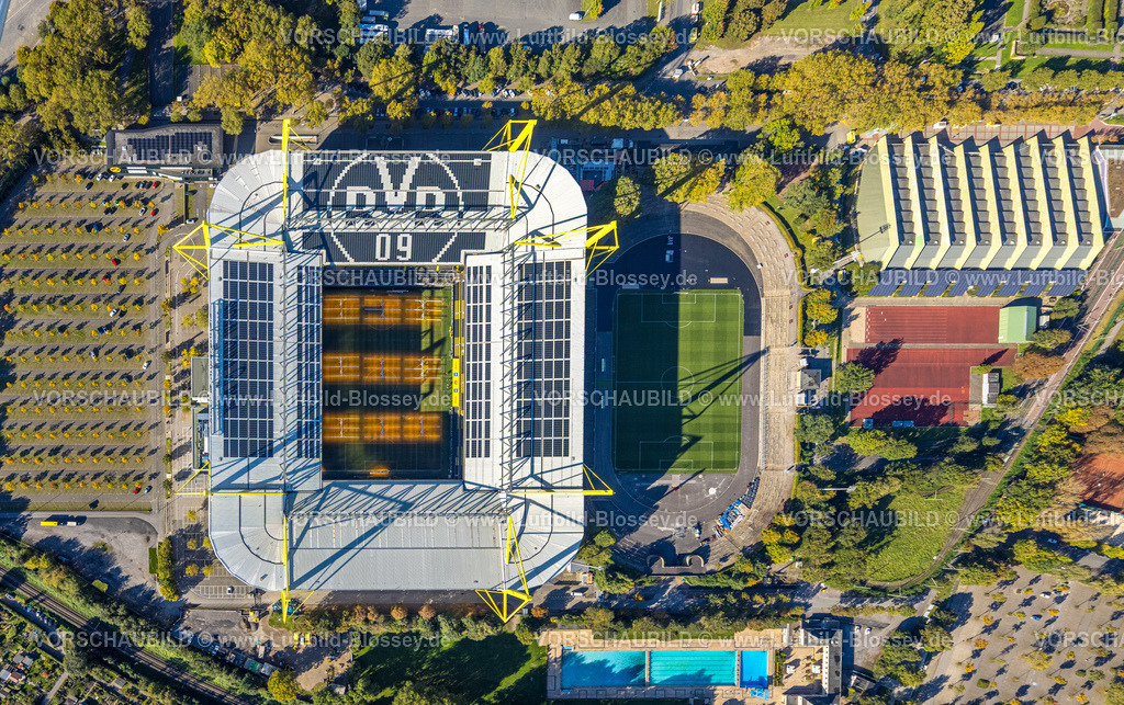 Dortmund241005978 | Luftbild, Signal Iduna Park, auch Westfalenstadion, Fußballstadion und Bundesligastadion des BVB 09 Borussia Dortmund, Senkrechtaufnahme, Stadion Rote Erde, Westfalenhalle, Dortmund, Ruhrgebiet, Nordrhein-Westfalen, Deutschland