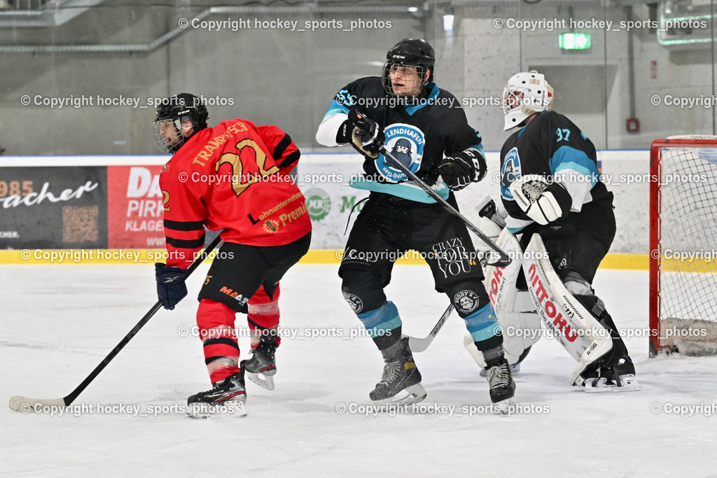 Lendhafen Seelöwen vs. Spartans Althofen | #22 Trampitsch Jürgen Spartans Althofen, #55 Widnig David Lendhafen Seelöwen, #37 Juch Lukas Lendhafen Seelöwen, Lendhafen Seelöwen vs. Spartans Althofen, Lendhafen Seelöwen vs. Spartans Althofen am 14.02.2025 in Ferlach (HTC Eishalle Ferlach), Austria, (Photo by Bernd Stefan)