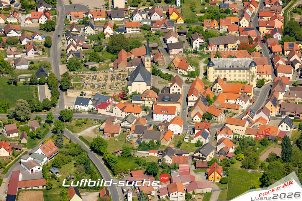 Luftaufnahme von  Oberschwarzach - Die Luftaufnahme wurde 2025 vom UL-Flugzeug heraus erstellt ( keine Drohne ) - Hochauflösende Luftaufnahme - für professionelle Ausdrucke geeignet. Die Geschenkidee !Mit Lizenz und Bildrechte bestellbar