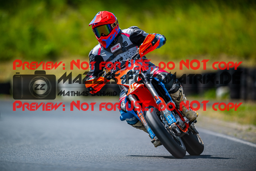 MaZZes_FotoMatrix_220528_9818 | Fotograf Mathias Schmid
Sportfotograf,
Eventfotograf,
Hochzeitsfotograf,
Portraitfotograf