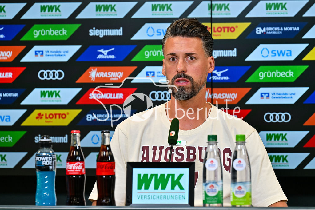 Pressekonferenz FC Augsburg | im Bild Sandro WAGNER bei der Pressekonferenz vor dem Pokalspiel in Halle / Einzelfoto / Freisteller
