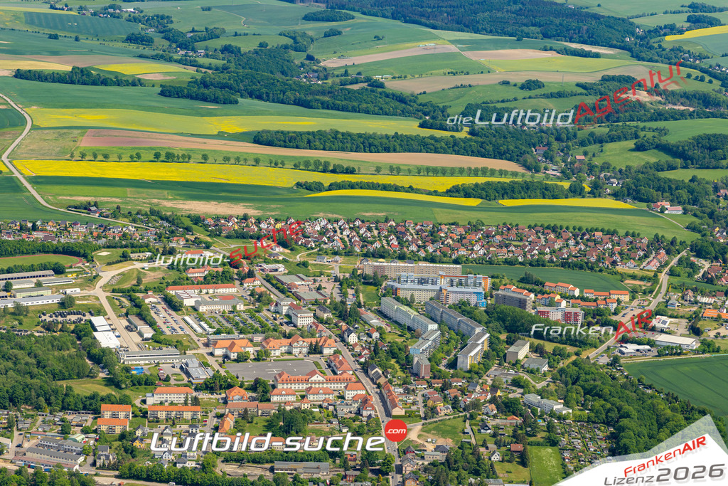 Das Luftbild der Stadt Frankenberg/Sa. wurde 2022 vom Flugzeug heraus erstellt (keine Drohnen-Aufnahmen) Aufnahmehöhe ca.450 Meter- hohe Bildauflösung und Druck-Qualität. Garantiert!