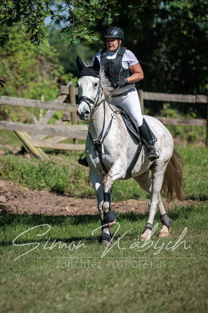 20260523-_3LI7031 | Tierfotografie Pferde, Hunde, Katzen, Haustiere.
Turnierfotografie Reitturniere, Reiten, Springreiten, Dressur in Hanau, dem Main-Kinzig-Kreis und dem Rhein-Main- Gebiet um Frankfurt
