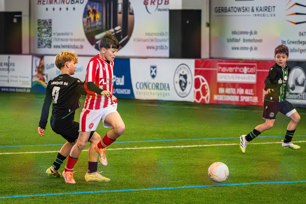 _BLR9381 | Professionelle Fußball- und Sportfotografie. Spielbilder online ansehen und kaufen – Einzelbilder oder komplette Galerien in hoher Qualität. - Realisiert mit Pictrs.com