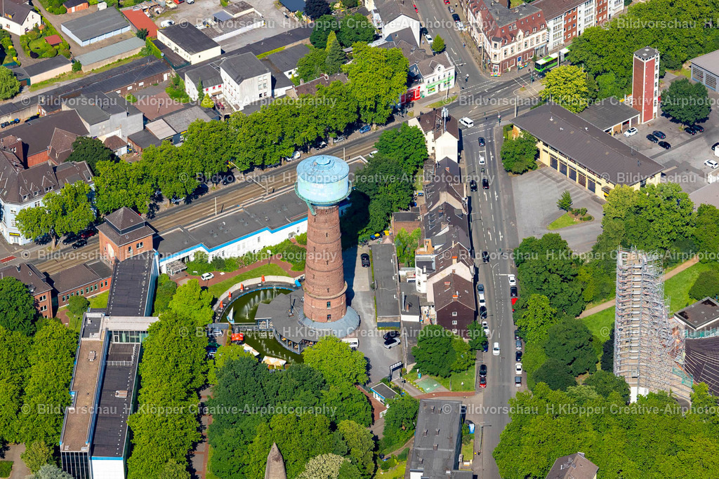 Luftbild Duisburg-4601 | Luftbild Duisburg Bauwerk des Industriedenkmales "Ngw Wasserturm" - Realisiert mit Pictrs.com