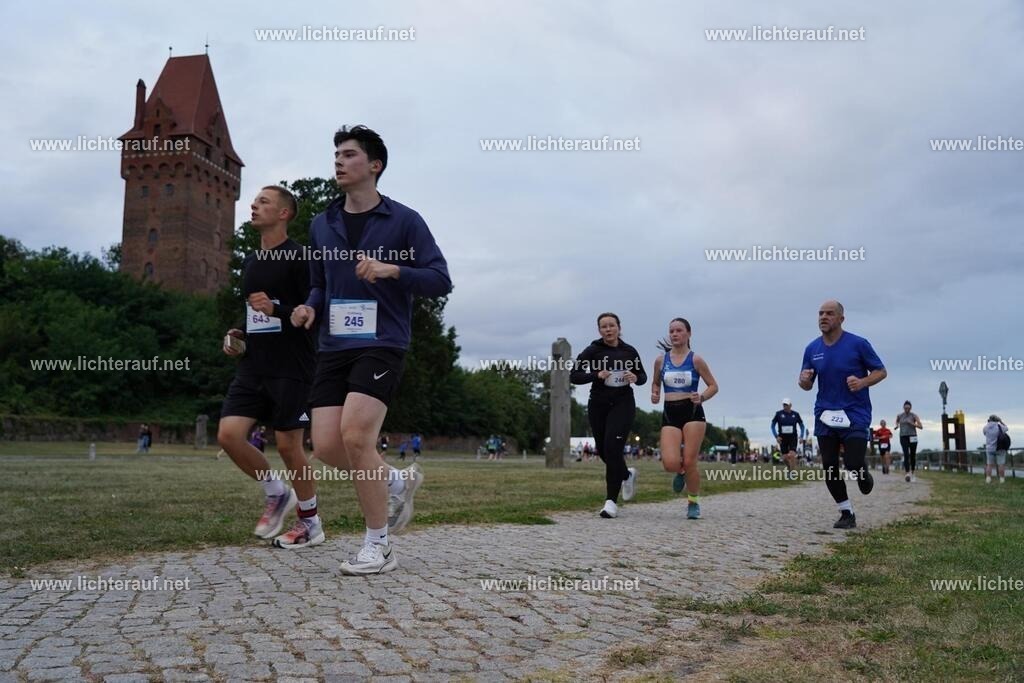 DSC05331 | Lichterlauf  - Realisiert mit Pictrs.com