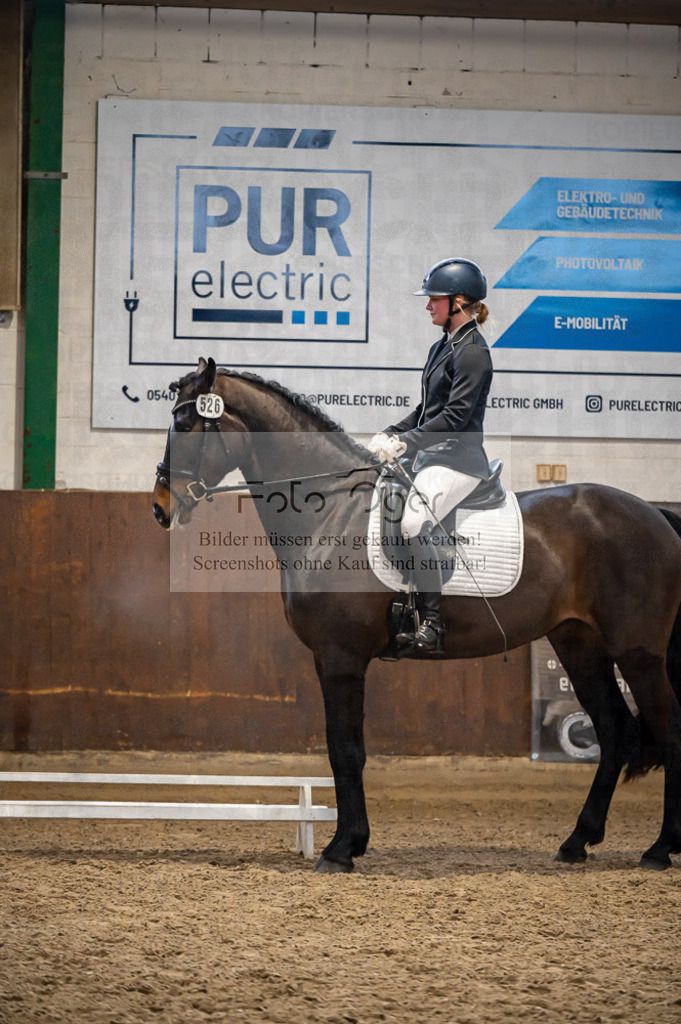 Hallenreittunier Voxtrup 2023 | Entdecke hochwertige Reitturnierfotos von Foto Oger. Professionell, emotional und authentisch – jetzt Lieblingsmomente im Shop bestellen.Deutschlandweite Turnierfotografie. - Realisiert mit Pictrs.com