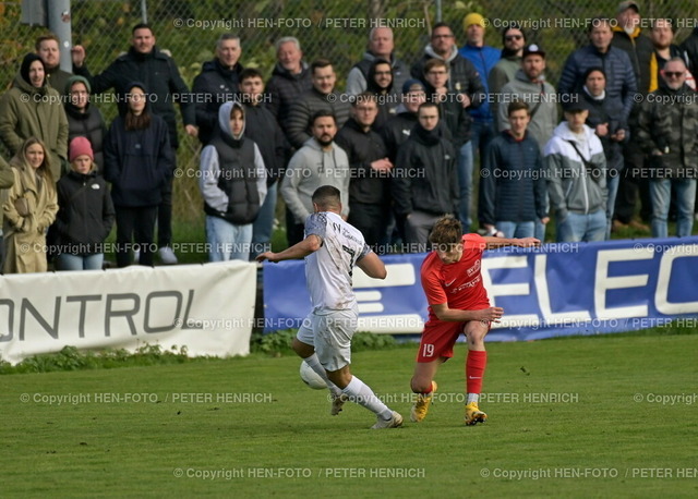 20221005-4110-fuba-hummetroth-grbieberau-HEN-FOTO | 05.11.2022 Fussball Männer Saison 2022 2023 Kreisoberliga Dieburg Odenwald SV Hummetroth - SV Groß-Bieberau (0:1) v. li. 7 Nico Struwe (Hummetroth) 19 Luca Schüssler (Gr Bieberau) (Foto: Peter Henrich) - Realisiert mit Pictrs.com