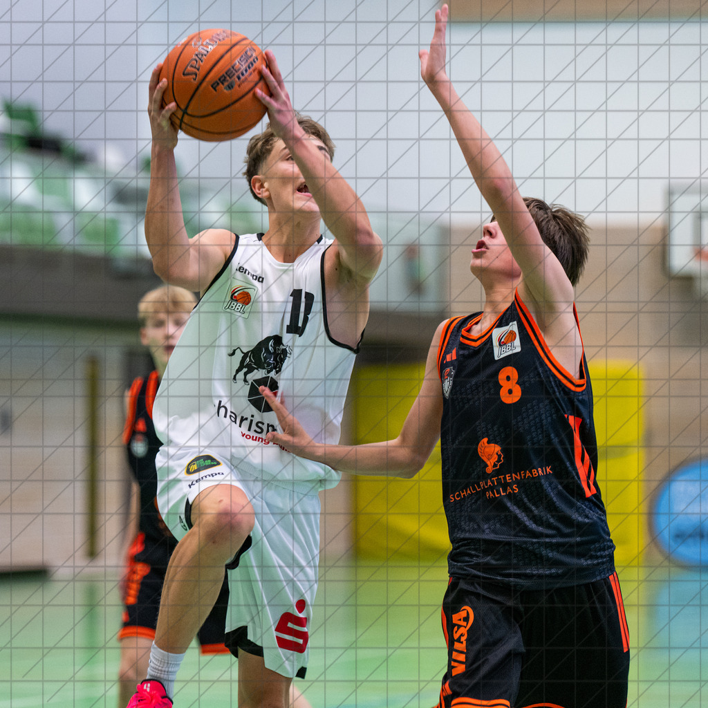 JBBL Vorrunde Gruppe 2 25/26 | Spieltag 01 | Charisma Young Bulls vs. Rasta Vechta | 12.10.25: JBBL Vorrunde Gruppe 2 25/26 | Spieltag 01 | Charisma Young Bulls vs. Rasta Vechta / Osnabrück / Deutschland  //   CREDIT:www.bullenfotos.de, Martin König, Hörner Weg 40, D-49078 Osnabrück, +4917663732967 // Nutzung und Weitergabe nur zu den vereinbarten Zwecken. Presseanfragen an Ersteller. Alle Rechte beim Ersteller. Honorierung nach MFM. - Realisiert mit Pictrs.com