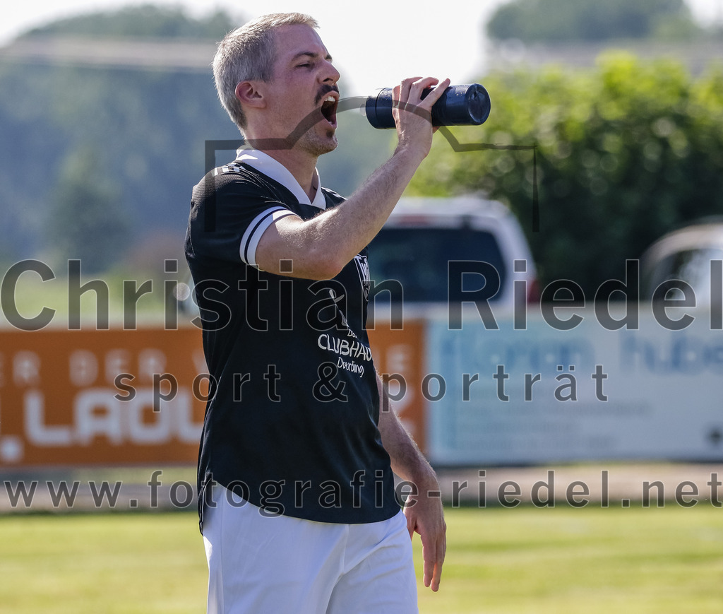 2023-08-20_071_TuS_Oberding_gegen_FC_Finsing_II | Oberding, Deutschland, 20.08.2023:
Fußball, Kreisklasse 2023 / 2024, 3. Spieltag, TuS Oberding gegen FC Finsing II, Endergebnis: 1:1

Tobias Stuerzer (TuS Oberding, #3)

Foto: Christian Riedel / fotografie-riedel.net