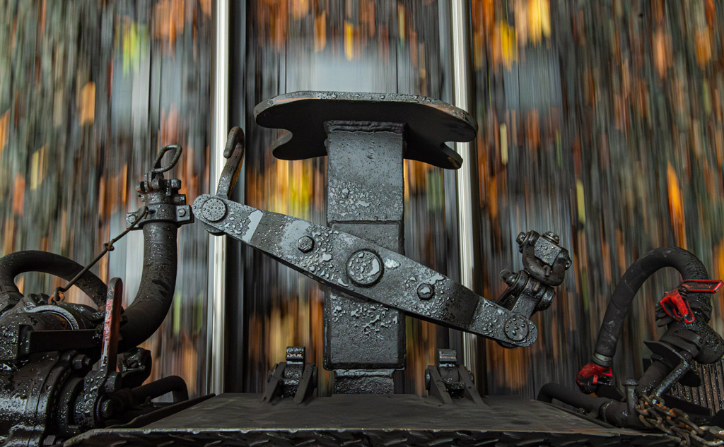 Das Ende des rasenden Rolands | Die Zugfahrt mit dem rasenden Roland ist eine tolle Gelegenheit, Rügen kennenzulernen. Für beste Ausblicke platzierte ich mich ans Ende des Zuges. - Realisiert mit Pictrs.com