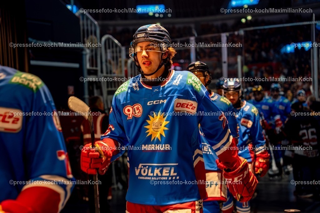xKKUx28122501001 | 28.12.2025, xkkux, Eishockey, DEL2, Düsseldorfer EG - ESV Kaufbeuren, PSD Bank Dome Düsseldorf: Moritz Kukuk (DEG #26) 