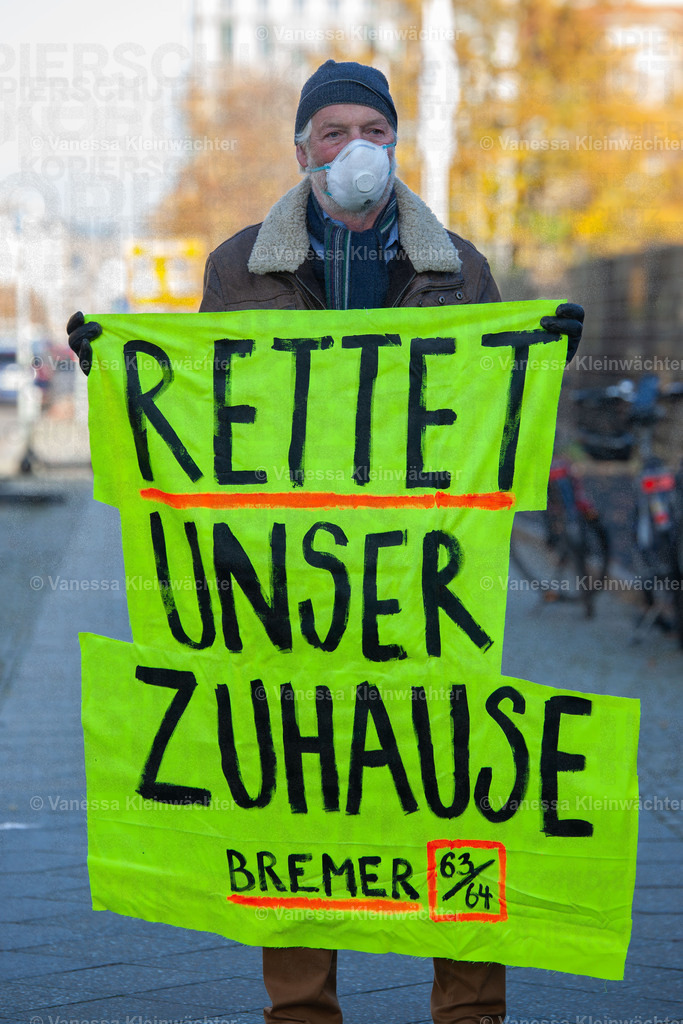 201105 StopHeimstadenAGH-10 | Mit einer Lärmkundgebung in der Nähe des Abgeordnetenhauses von Berlin protestieren Mieter*innen am 5.11.2020 gegen einen Verkauf ihrer Häuser an den Schwedischen Investor Heimstaden. - Realisiert mit Pictrs.com