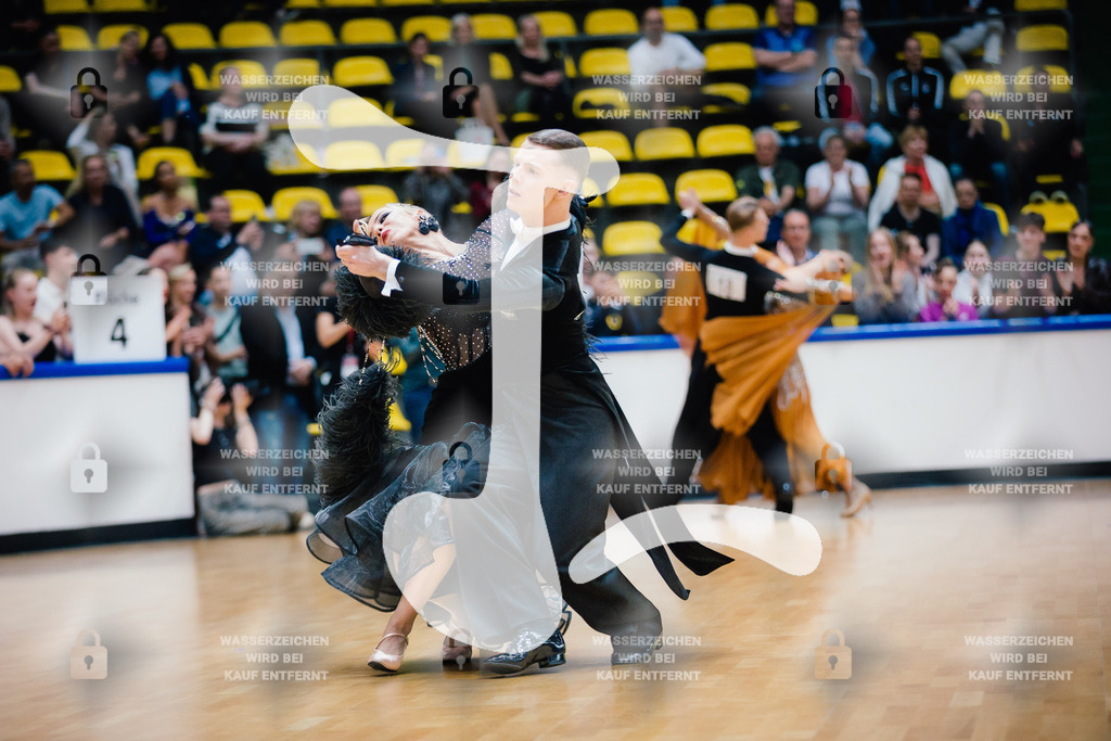 Hessen Tanzt WDSF International Open Standard 3rd (29) Romans Dobrecovs _ Violetta Levchenko (Latvia)-2025-05-17-0006 | Webshop for digital downloads and prints of dance sport, event & show photographer Julian Link - Realisiert mit Pictrs.com