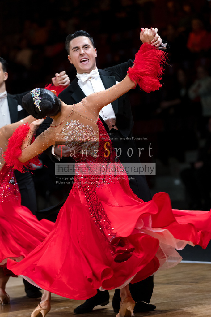 20241109_DM-Formationen_Vorrunde_2876 | Tanzsportbilder, Standardtanz, Lateintanz, WDSF, DTV, LTVB, dancecomp, goc, hessen tanzt, blaues band der spree, walzer, tango, wiener walzer, slowfox, quickstepp, samba, rumba, cha-cha-cha, paso doble. jive, hd-kroft photography, turniertanzsport