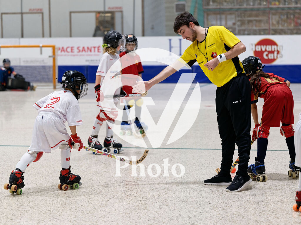 U11  - Geneve RHC v Pully RHC  |  during the U11  match between Geneve RHC and Pully RHC  at Centre sportif de la queue d'arve in Geneve, Switzerland
