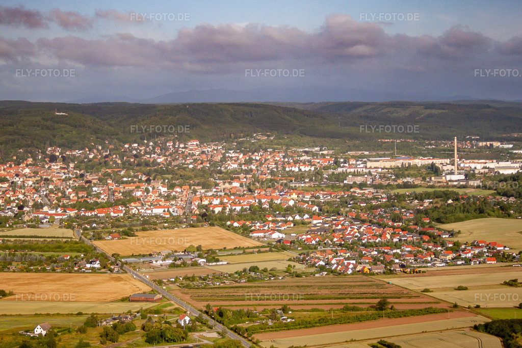 Luftbild: Ortsansicht von Nordosten in Blankenburg im Bundesland Sachsen-Anhalt in Deutschland. Foto: IMG_58343.jpg vom 30.06.2013 durch Werner Riehm/FLY-FOTO.de