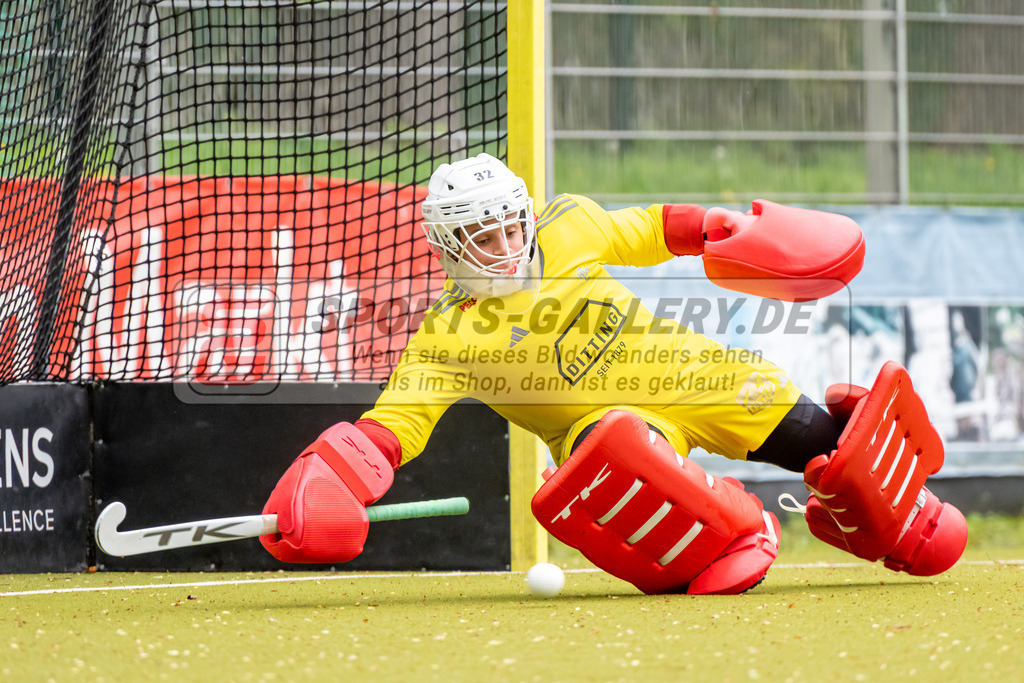 HK_20240407_100111 | 1. Bundesliga Hockey Damen Rot-Weiss Köln - Harvestehuder THC am 7.4.2024 Rot-Weiss Köln, Köln , Krüger Rosa Torfrau ( Harvestehuder THC #32 )
