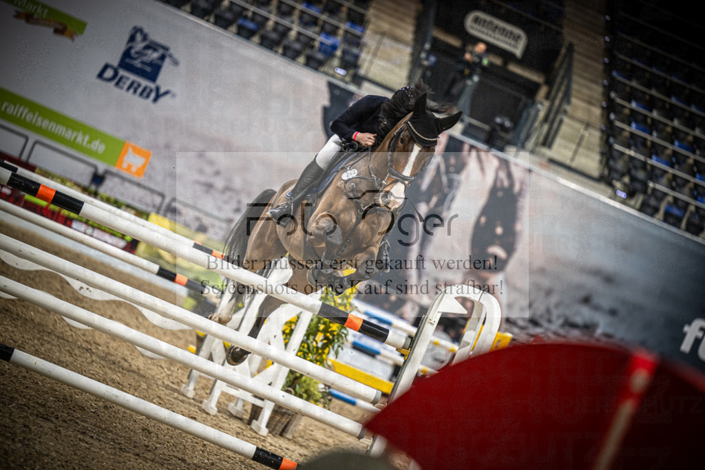 DOS_2767 | Entdecke hochwertige Reitturnierfotos von Foto Oger. Professionell, emotional und authentisch – jetzt Lieblingsmomente im Shop bestellen.Deutschlandweite Turnierfotografie. - Realisiert mit Pictrs.com